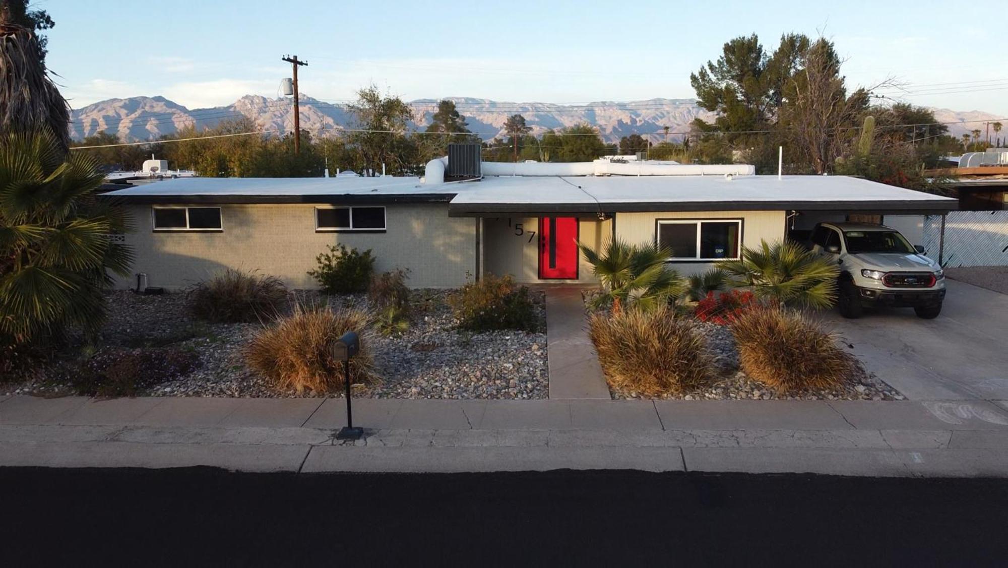 Private Home - Heated Pool, Billiards, Darts, Foosball, Fireplace, 5 Smart Tvs, Bbq, Cotton Bedding - The Saguaro Sanctuary, Pool Heat Optional Tucson Exterior photo